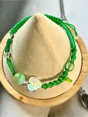 Green Macramé cat’s eye effect stone Beaded Bracelet with Floral Charm